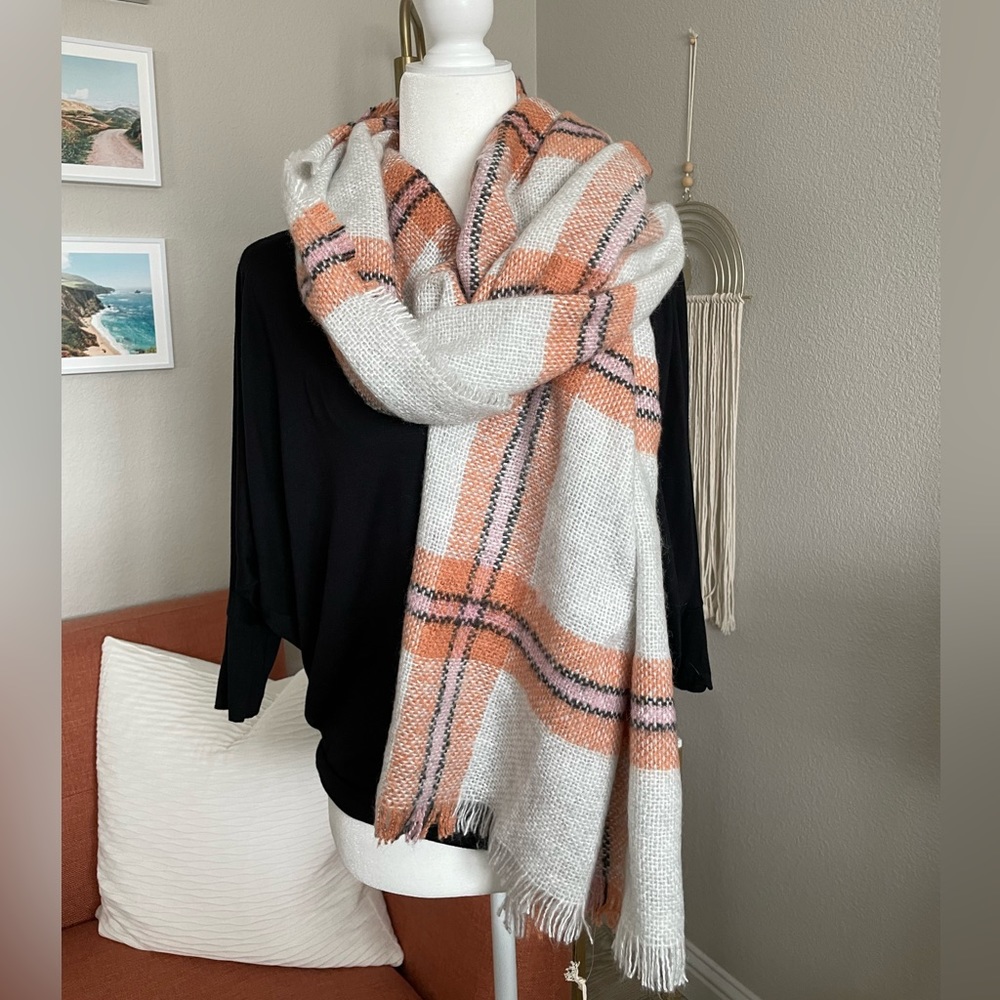 Universal Threads scarf/wrap